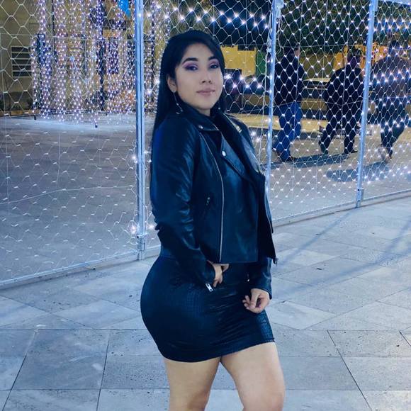 Meet your Posher, Ina - Picture 1 of 1